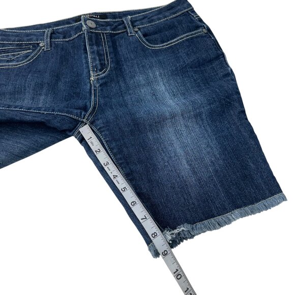 Roz & Ali Womens Denim Mid Rise Bermuda jean Shorts Size 8 Frayed Hem Blue Wash - Picture 6 of 8